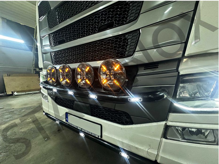 ORUROWANIE przednie na maskę Scania S / R malowane proszkowo