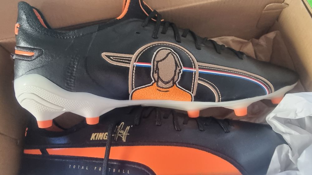 Chuteiras edicao especial  johan cruyff  n 44