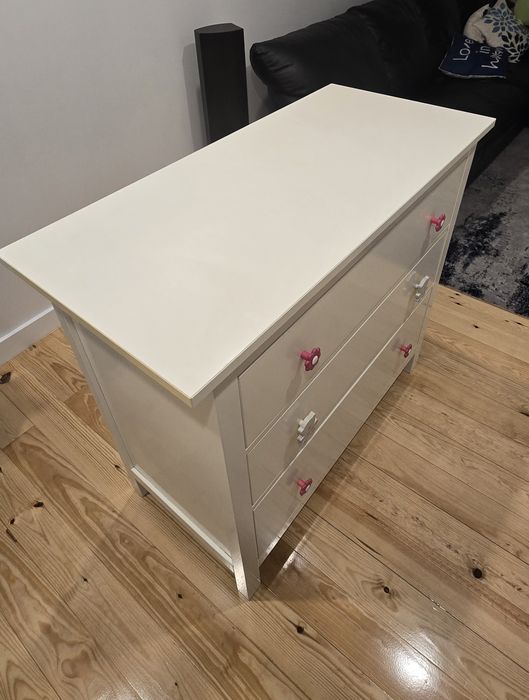 Cómoda Hemnes Ikea 3 gavetas (usada)