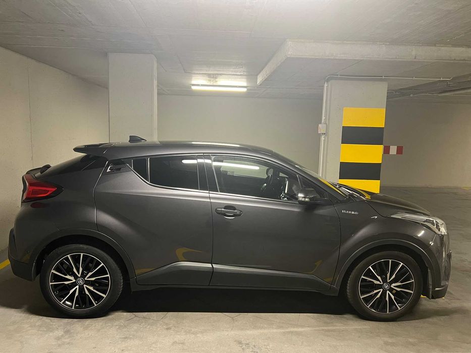 Toyota C-HR Hybrid | 2017 | 1.8 Hybrid | 72 kW