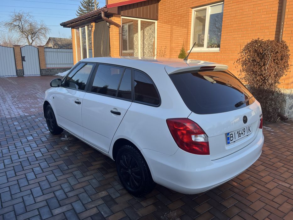 Шкода Фабія 2  гарний стан