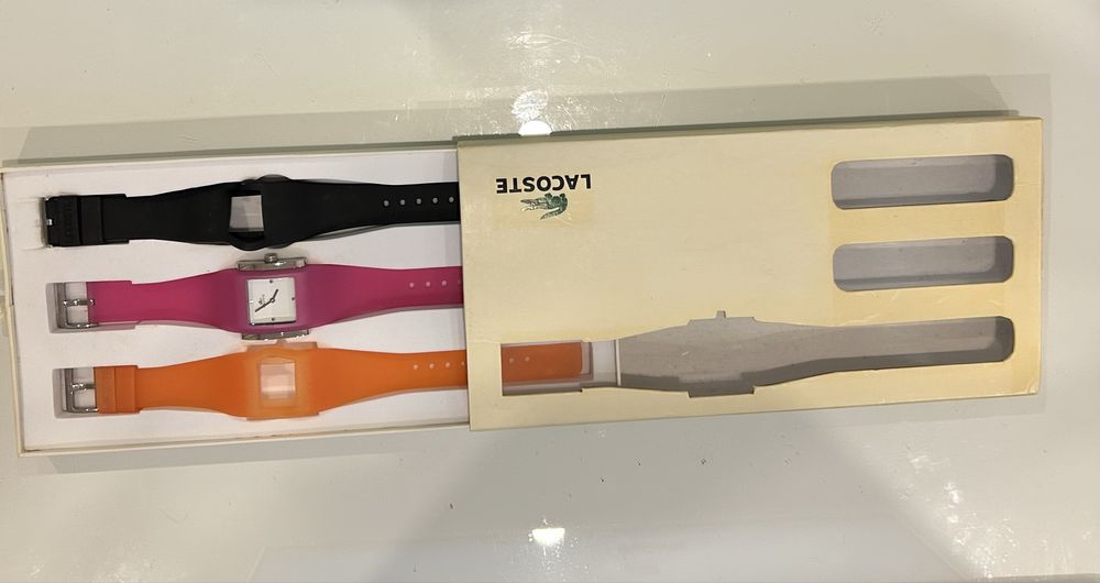 Relogio de menina marca lacoste