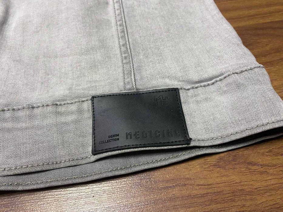 Джинсовка Medicine Grey світло сіра (Розмір L, на M-L)