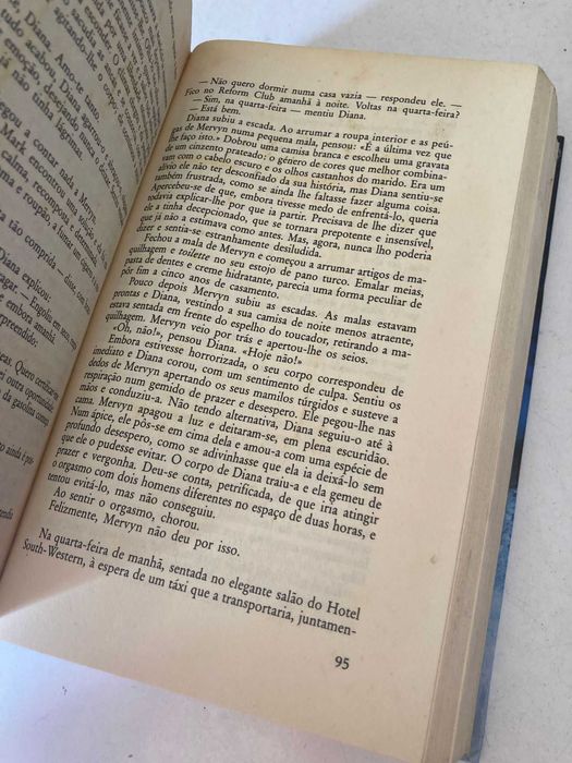 Livro - Noite Sobre as Águas (ctt editorial grátis)