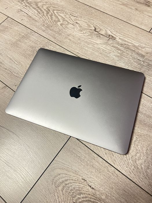 MacBook Pro 2019 i7