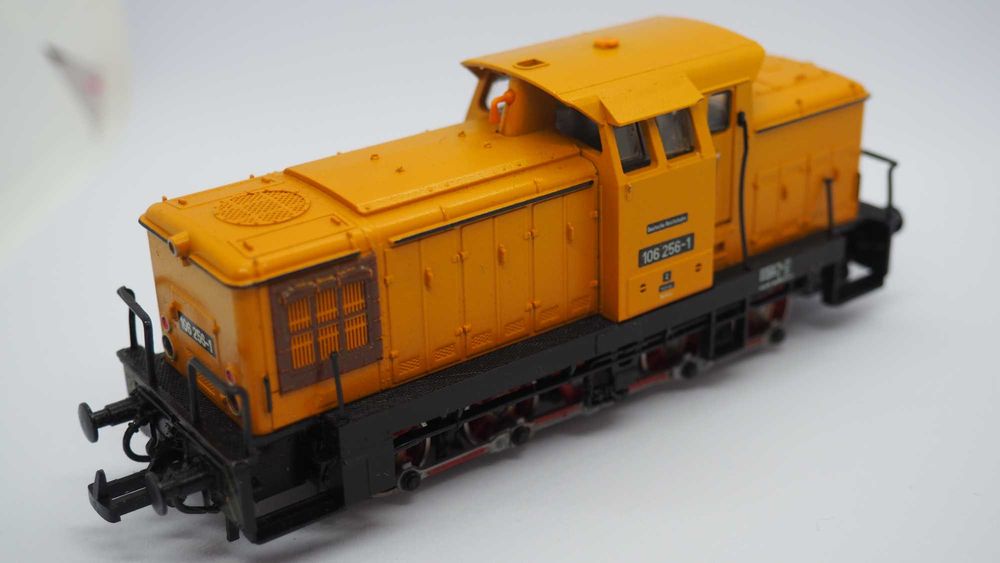 Kolejka Piko wagony , domki , tory , zasilacz