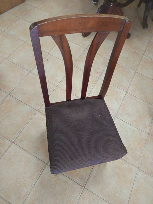 Mesa sala de jantar com cadeiras