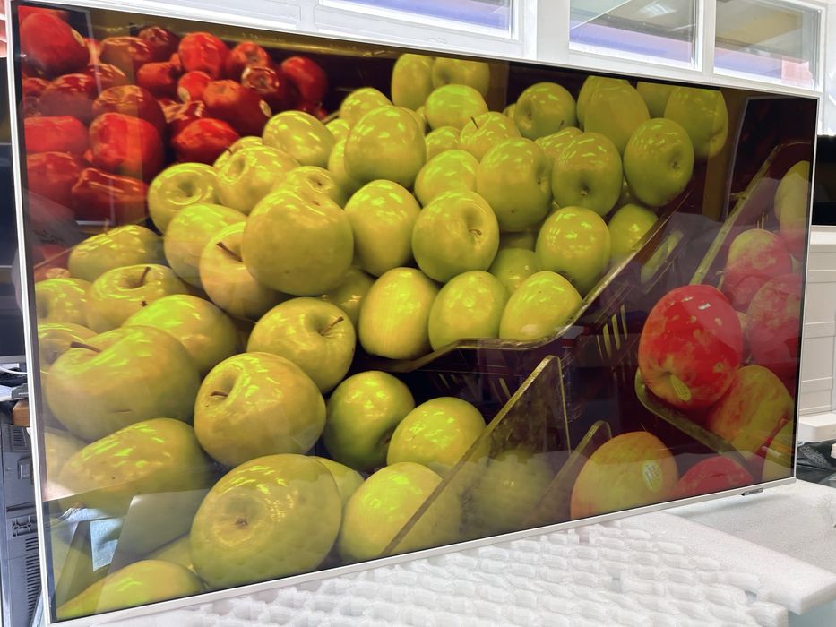 Білий ультратонкий 4K Телевізор 50” Samsung UE50BU8510UXUA Smart TV, WiFi.