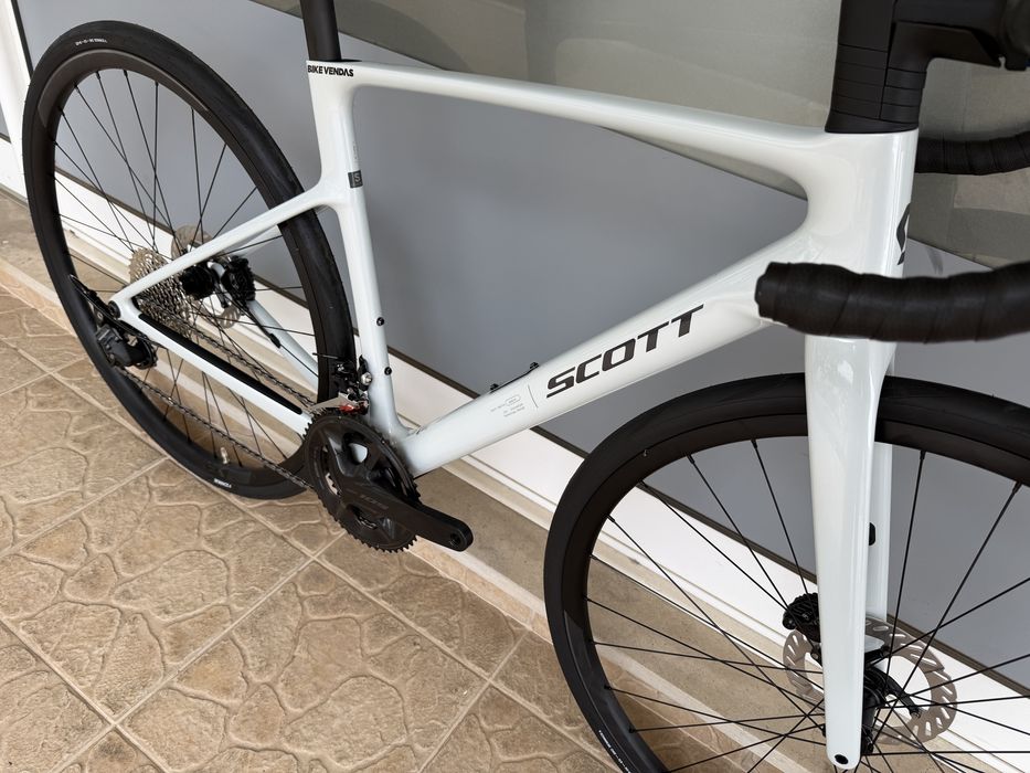 Bicicleta Scott Addict - coleção 2027
