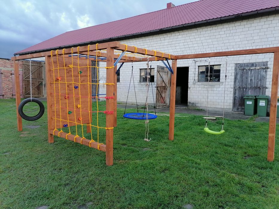 Plac zabaw małpi gaj domek montaż transport