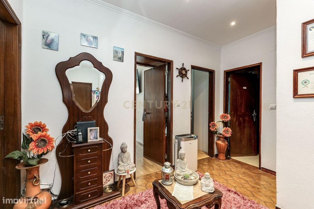 Apartamento T2 com 87 m² em excelente estado – São João da Talha