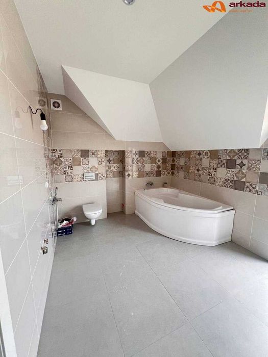 Продам 2 нових будинки на 12сотках в елітному районі.Драгомирчани.