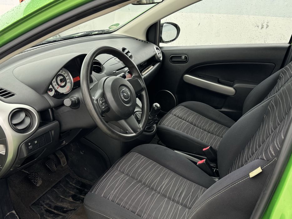 Mazda 2 1.3 benzyna 75KM na lancuchu Alufelgi Niski przebieg klima