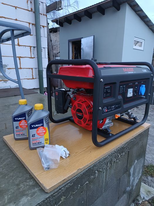 Новий  генератор MAST GROUP Т3500  2,5 кВт / 2,8 кВт і 2 банки масла