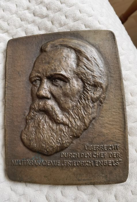 Engels. Plakietka mosiężna okazja