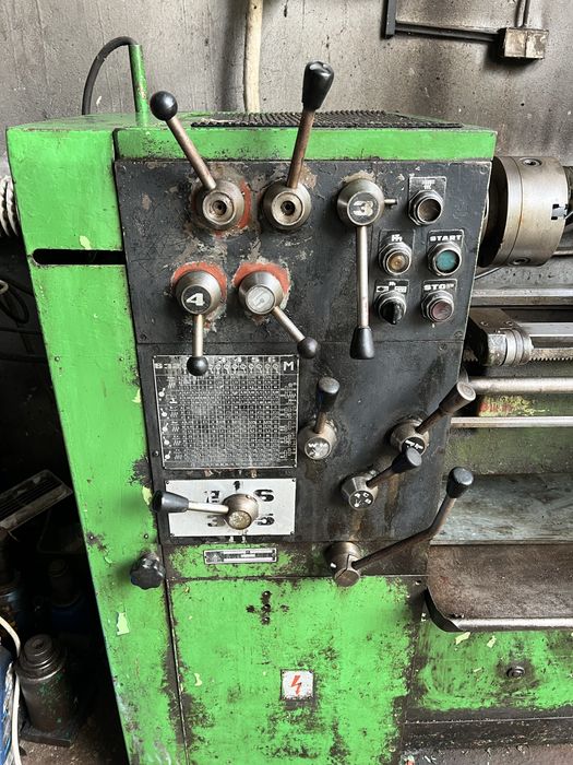 Tokarka TOS32