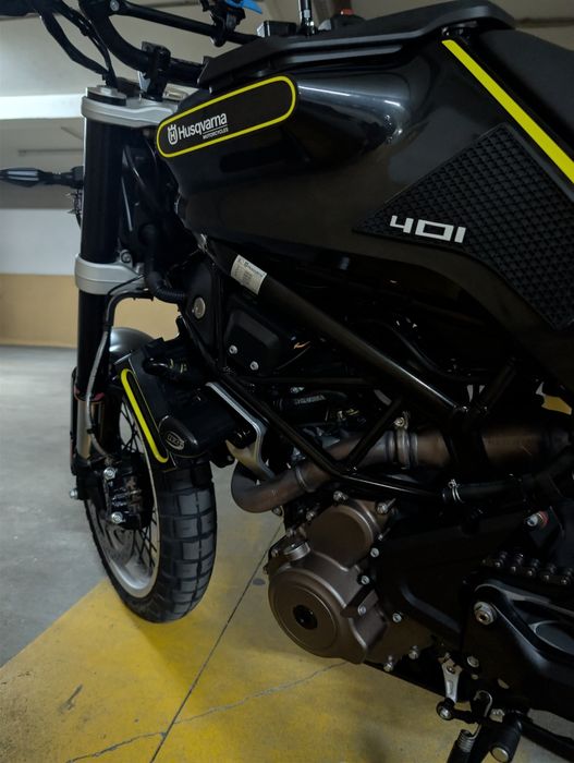 Husqvarna Svartpilen 401