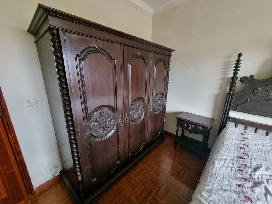 Mobília de Quarto Antiga Completa