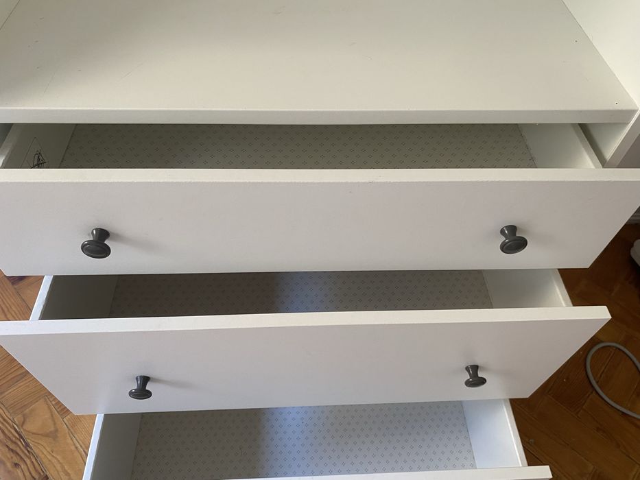 Roupeiro IKEA HAUGA com 3 gavetas – Branco 70x199 cm