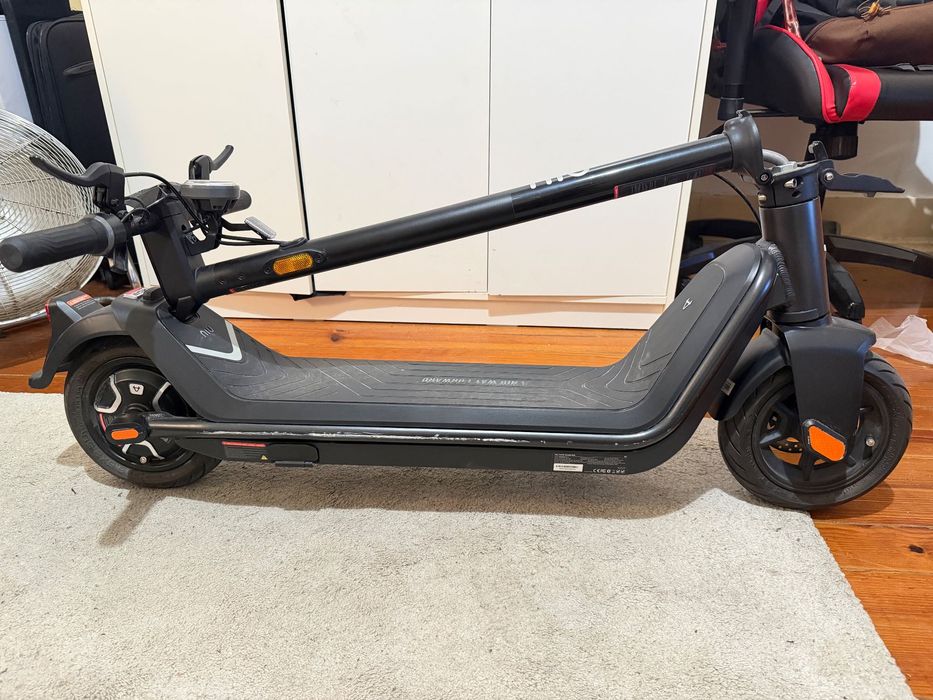 Trotinete Elétrica NIU KQi3 PRO— Como Nova, 182 km, Garantia até 2027