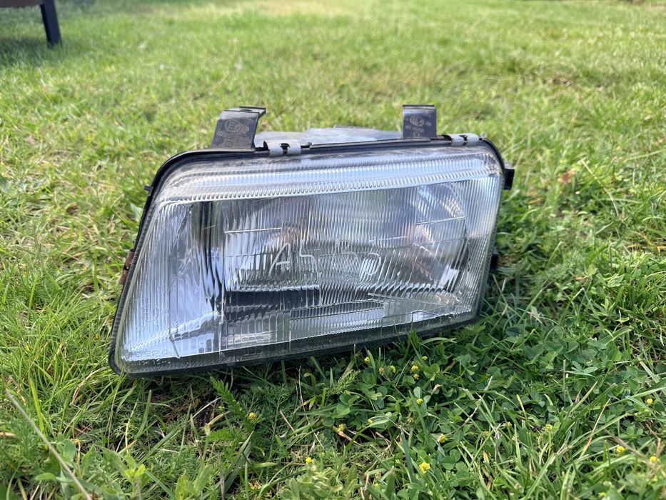 Lampa przednia lewa Audi A4 B5