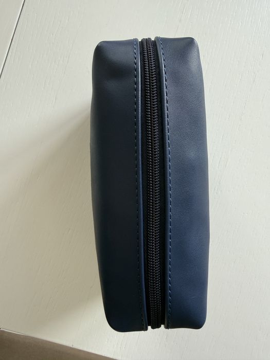 Продам косметичку Salvatore Ferragamo