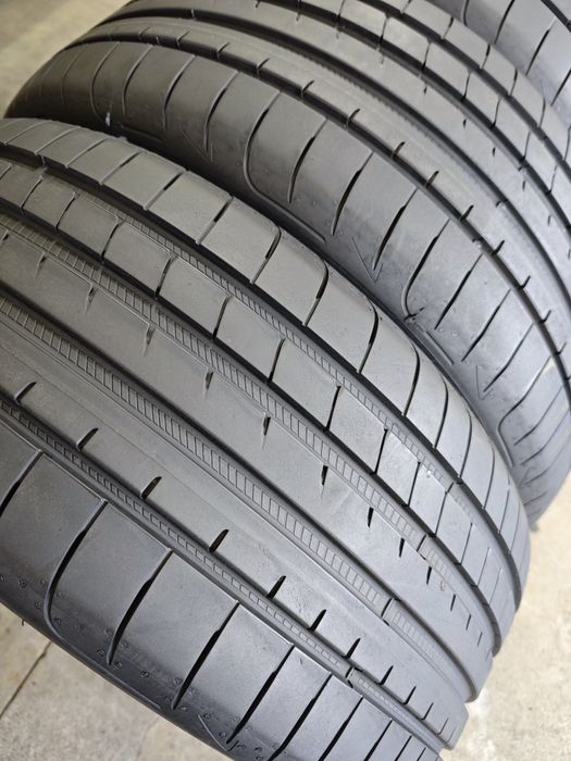 245/45/19 Goodyear