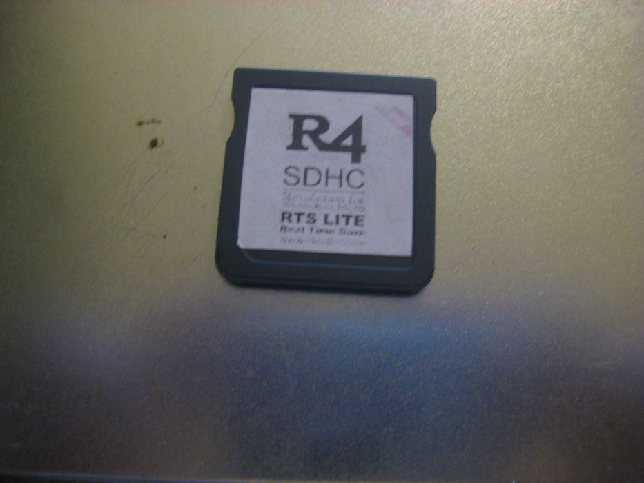 OKAZJA -nintendo  R4 karta nagrywarka gier DS DS xL, DSi .NDS