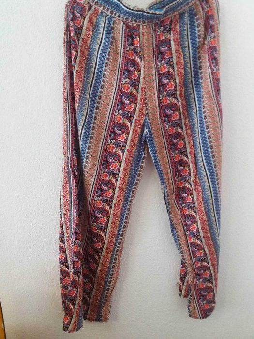 Saias e Calças de Senhora, impecáveis, por 2,5 euros