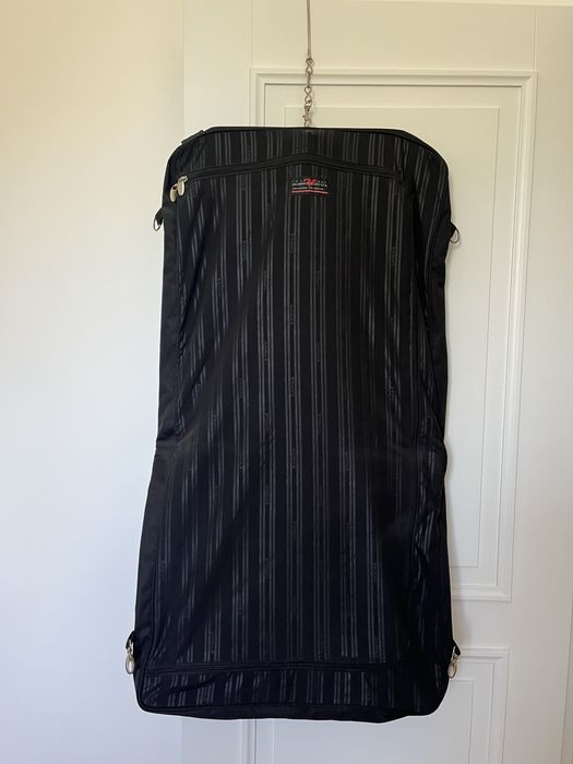 Elegancka torba/pokrowiec na garnitur firmy Roncato