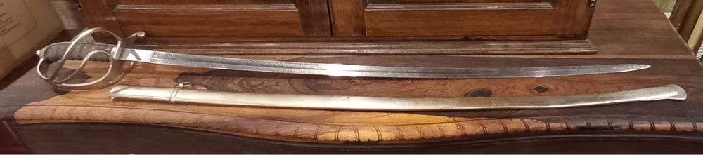 Sabre de Oficial de Cavalaria Portuguesa "FABRICA DE SOLINGEN" - "ANNO 1903" - Armas Reais