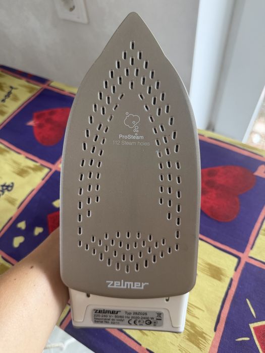 Праска Zelmer 2400 W (Typ 28Z025)