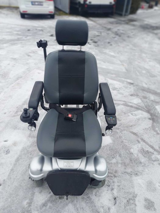 Wózek inwalidzki elektryczny