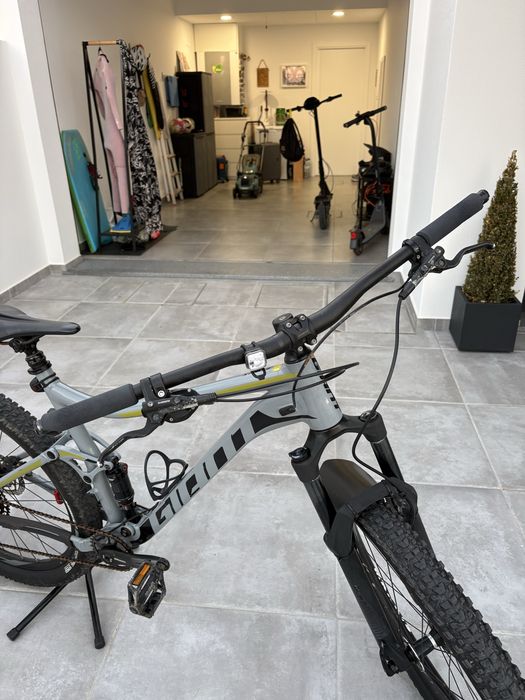 Giant Stance mtb pneus 27,5, suspensao dupla e droper post