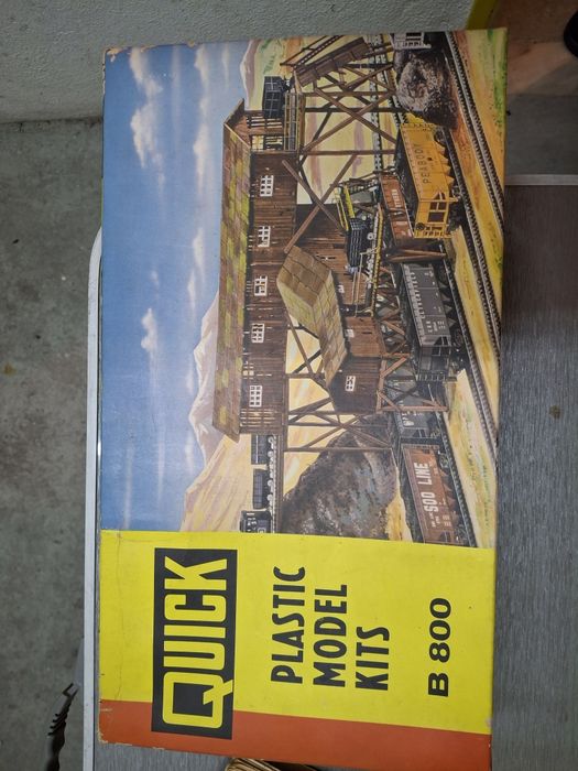 Quick kit grande construção  nova para diorama comboios