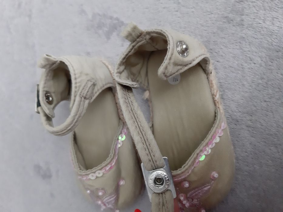 Buciki sandalki 17