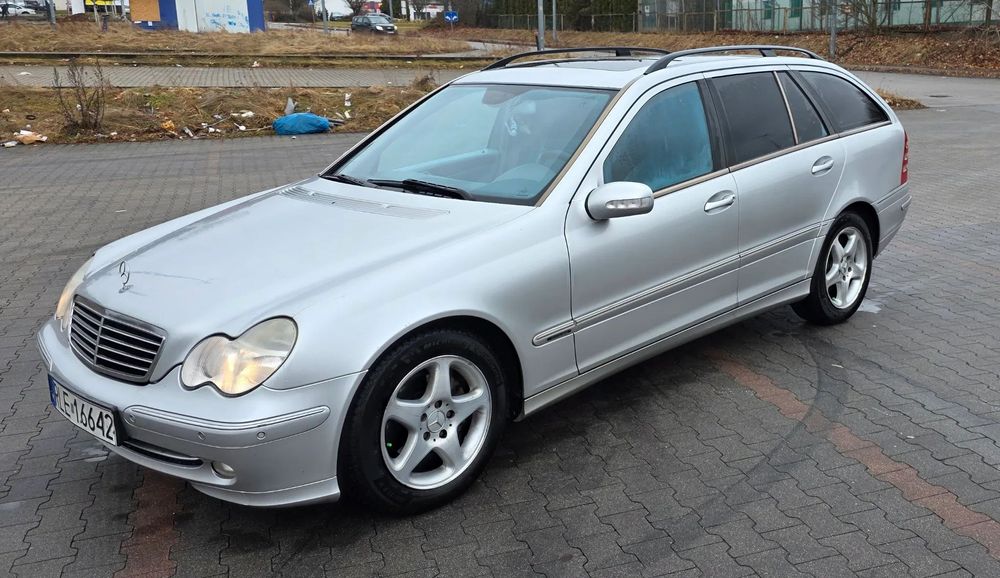 Mercedes-Benz Klasa C 03rok 2,2CDI kombi,automat,,tempomat,Avantgarde.