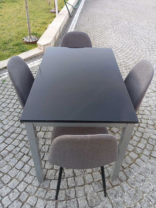 Mesa extensível 4 cadeiras