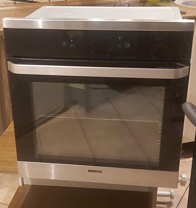 Piekarnik BEKO OIM 25600 X do zabudowy