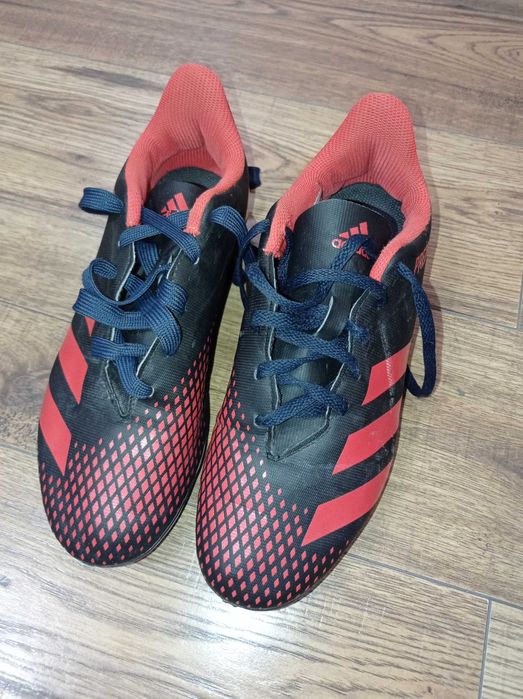 Buty do piłki nożnej