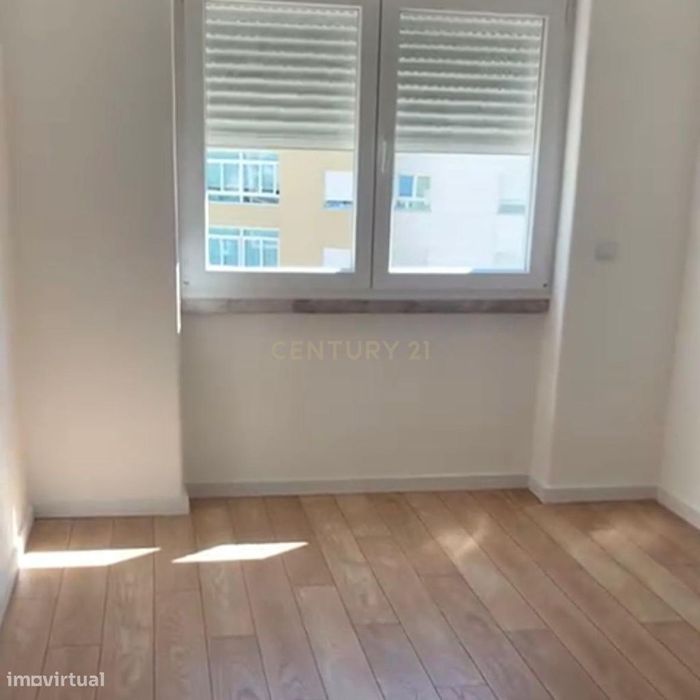 Apartamento T3 para Arrendamento.