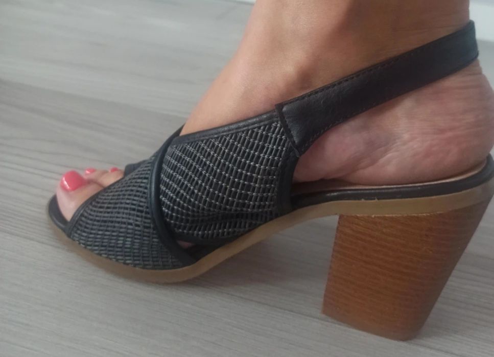 Stabilne Sandały Monari