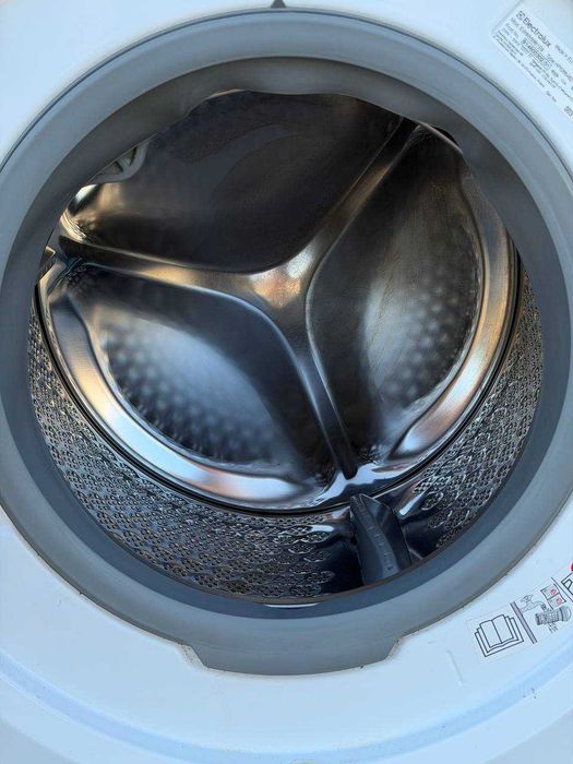 Прально-сушильна машина б/в ELECTROLUX PerfectCare 900 85/60/60 Чорний Обʼєм: 10/6 кг, 1600 об. #08342