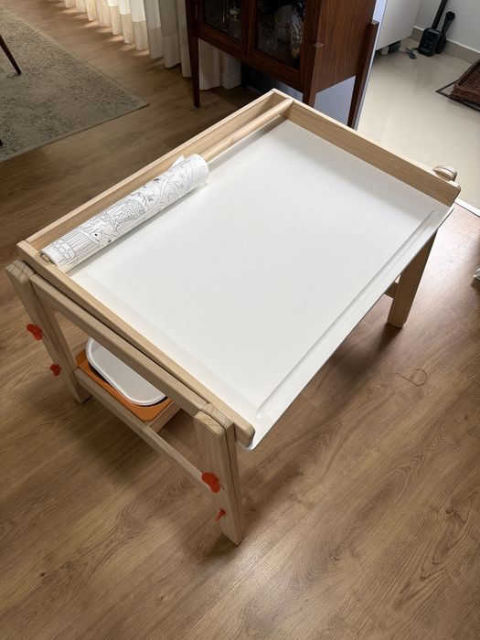 Secretaria IKEA nunca usada