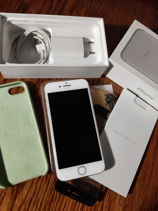 Телефон iPhone 7 128GB 4GLTE NEVERLOCK