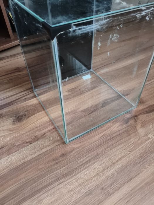 Sprzedam akwarium kostka używane. Zestaw