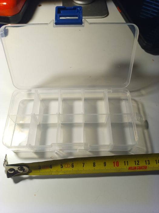 Органайзер пластиковий 10 комірок; висота 2см, ширина 6,5