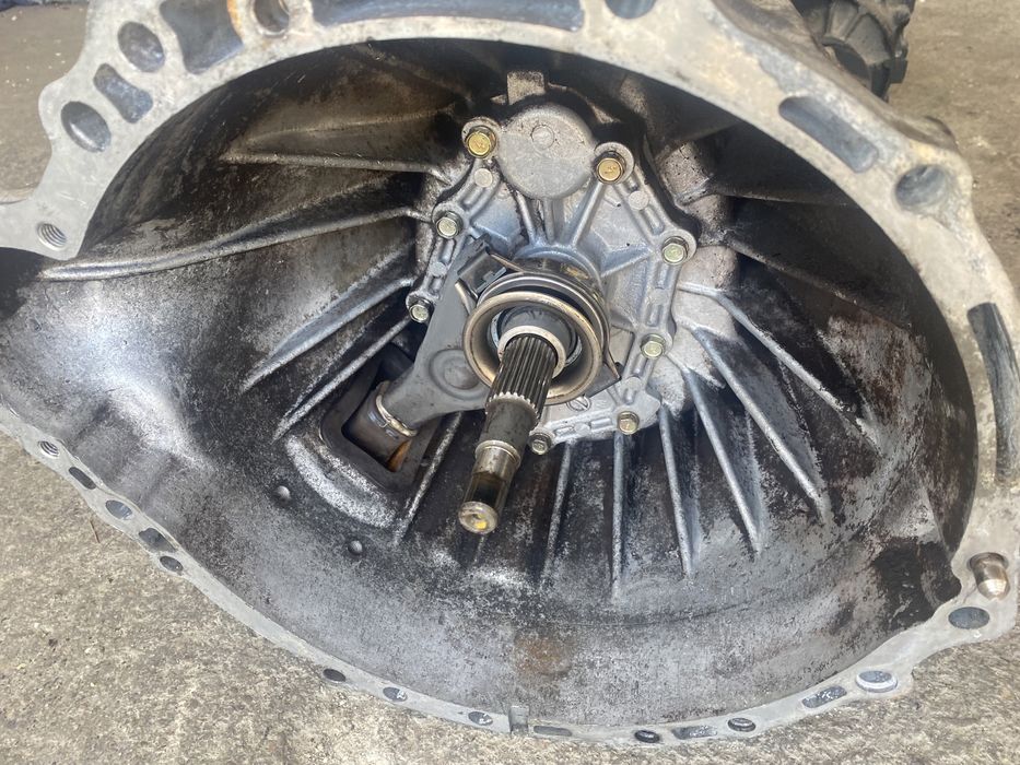 Nissan navara d22 4x4 caixa de velocidades/transferencia