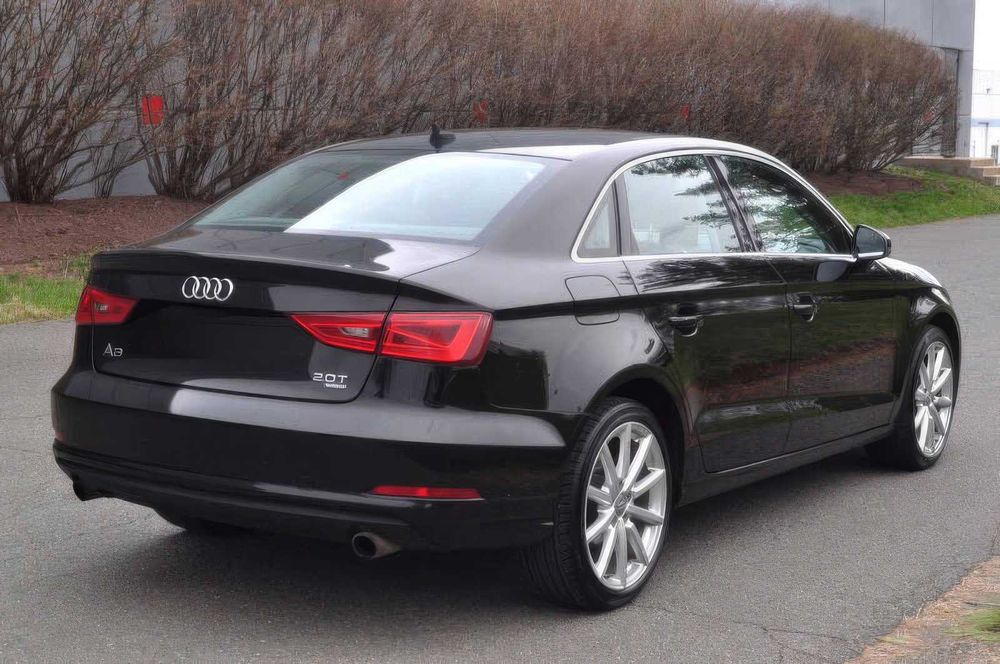 Audi A3 Premium      2015
