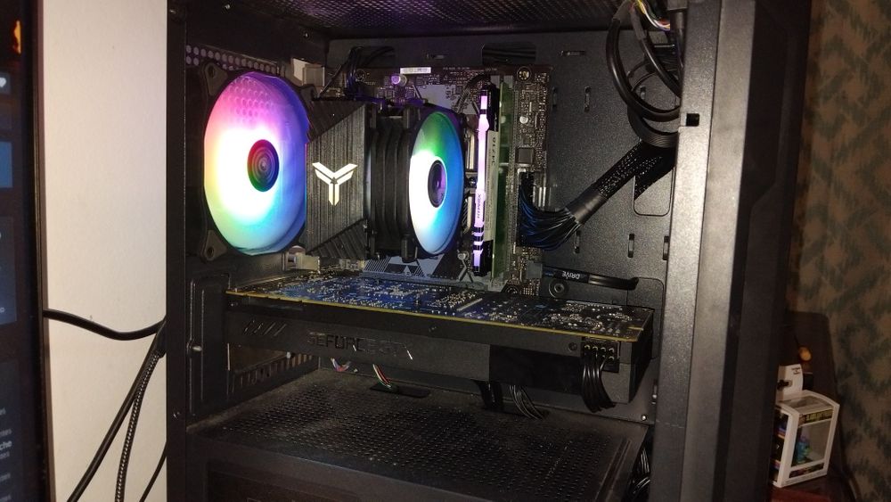 PC Gaming | i5-8400 | 20GB RAM | GTX 1070 possivelmente negociavel